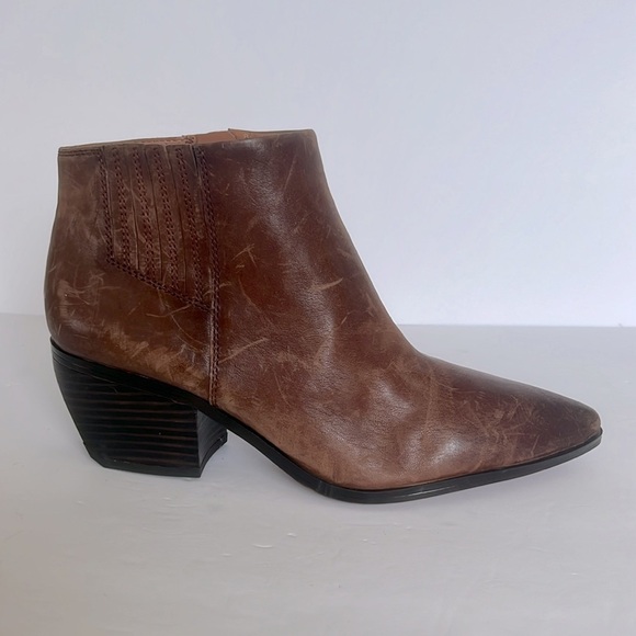 Franco Sarto Women's Spur Brown Leather Pointed Toe Ankle Boot Size 9 New - Picture 2 of 12